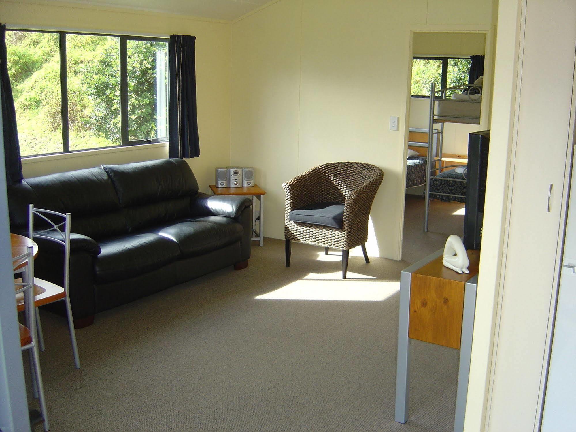 Bowentown Beach Holiday Park Waihi Extérieur photo